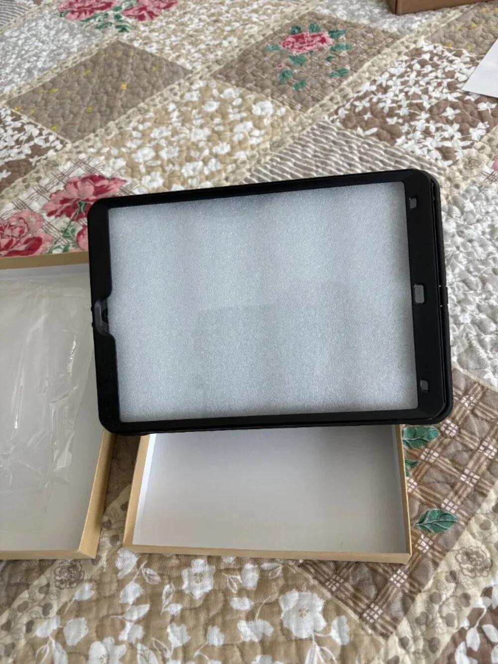 iPad 10.2-inch: 8th Gen & 7th Gen iPad 10.5-inch: Air 3rd Gen Case